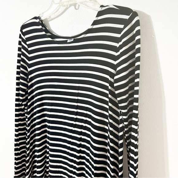 Old Navy Jersey Knit Long Sleeve Striped Swing Dress Rounded Collar Comfortable - Picture 3 of 10
